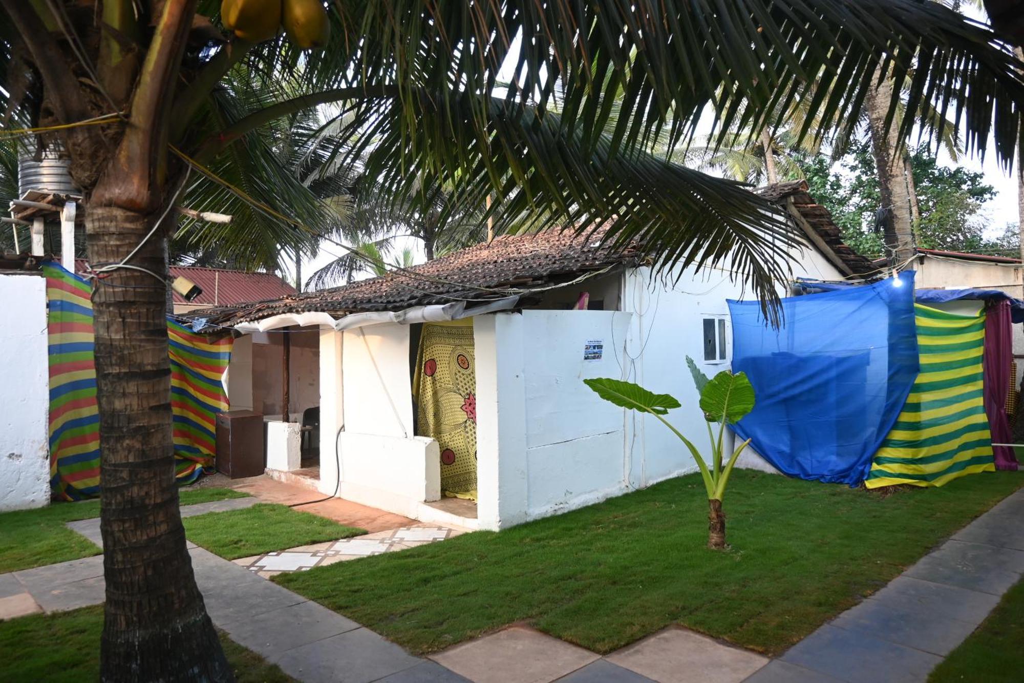 Kashinath Beach Huts Агонда Экстерьер фото
