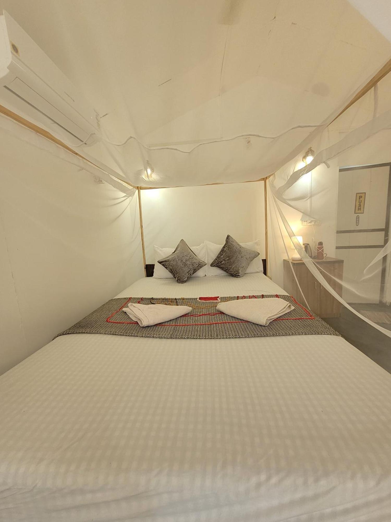 Kashinath Beach Huts Агонда Экстерьер фото